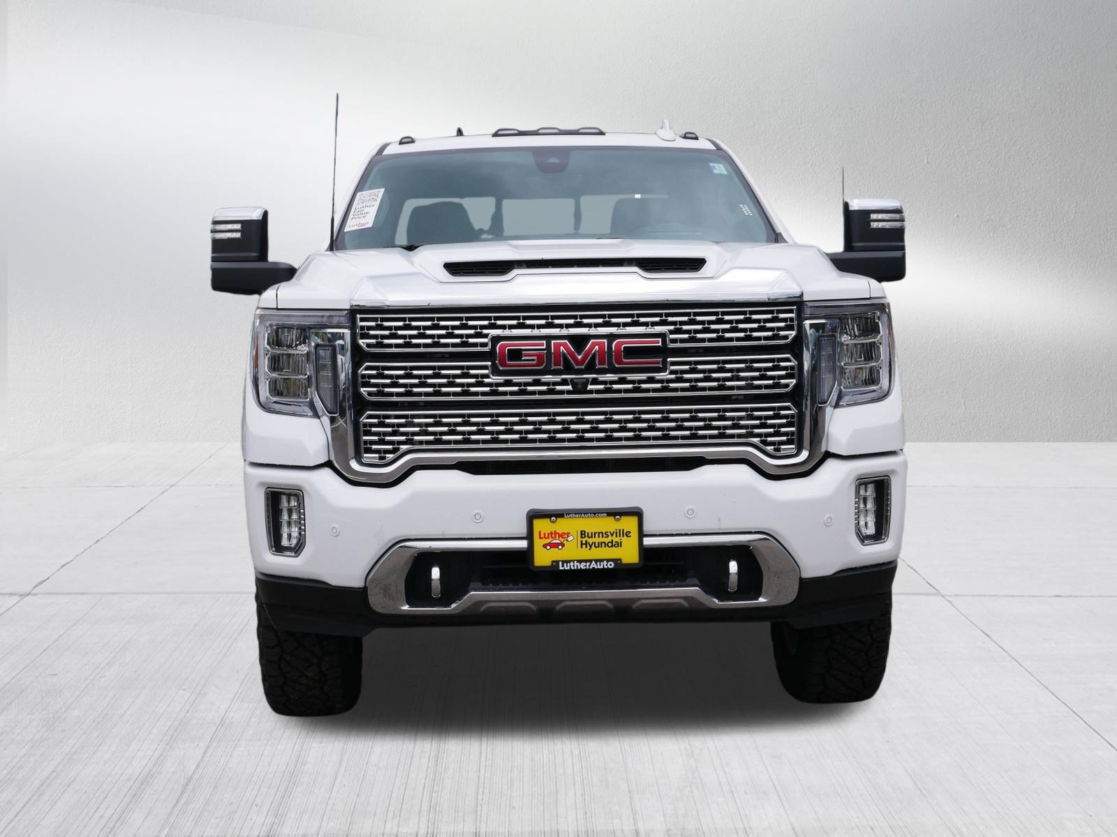 Used 2020 GMC Sierra 3500 Denali w/ Denali Ultimate Package AWD/4WD image 2