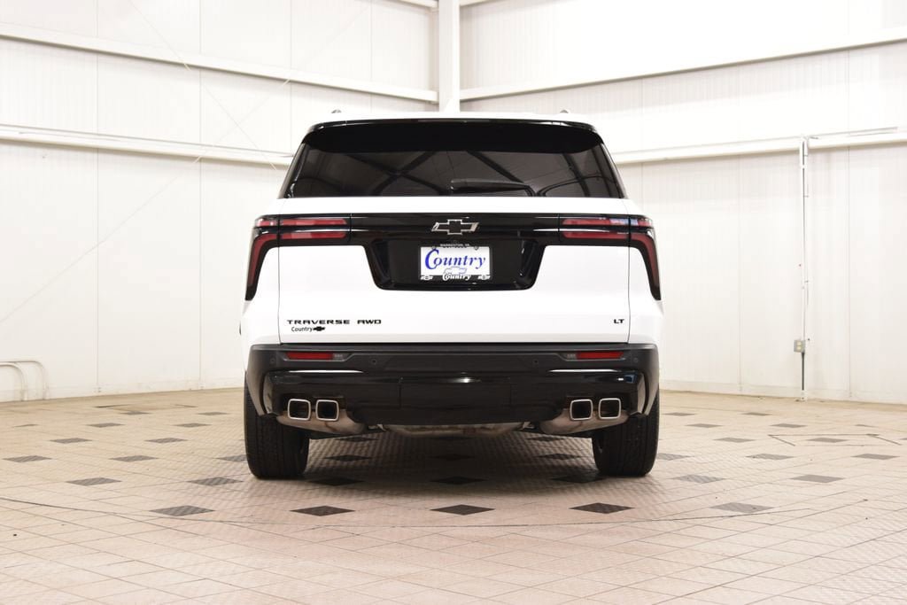 Used 2024 Chevrolet Traverse LT w/ Midnight/Sport Edition AWD/4WD image 7