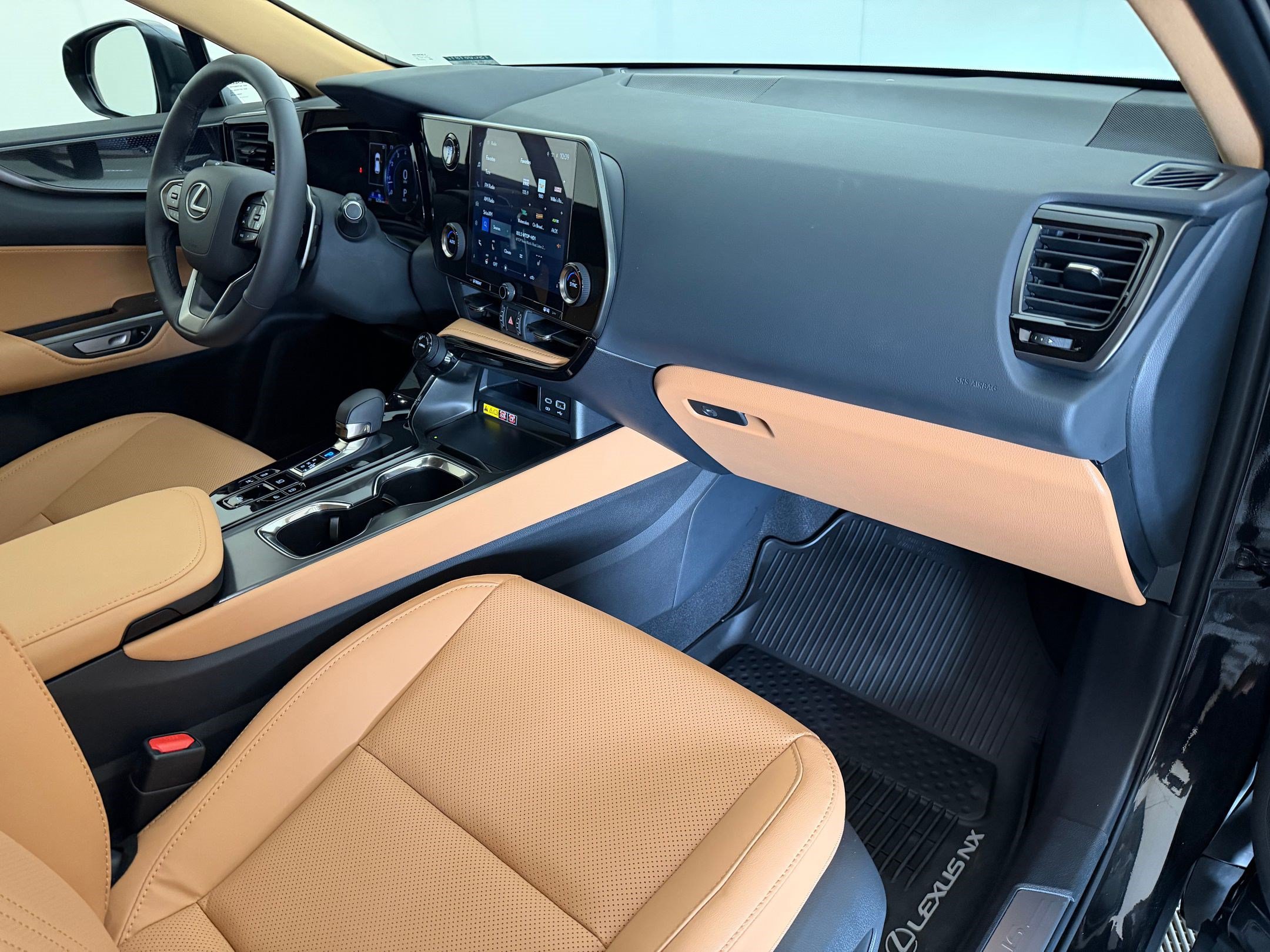 Used 2025 Lexus NX 350 AWD image 31
