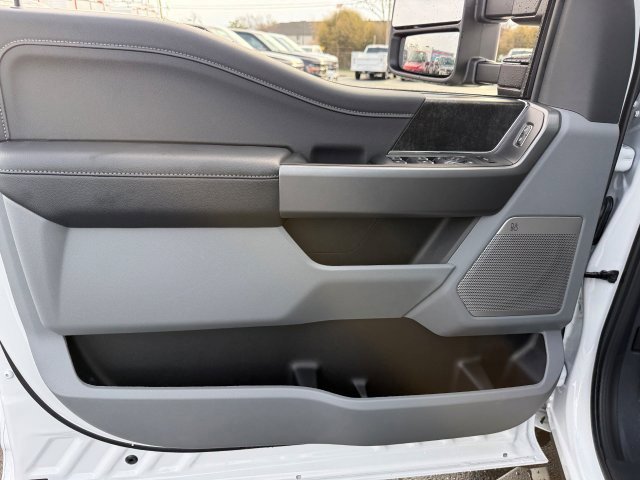 New 2026 Ford F350 XLT w/ XLT Premium Package AWD/4WD image 11