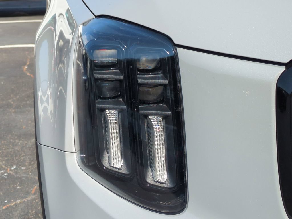 Used 2025 Kia Telluride EX X-Line AWD/4WD image 13