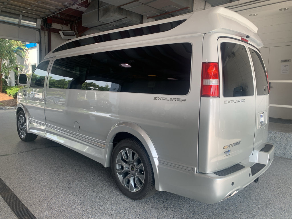 New 2026 Chevrolet Express 2500 Extended w/ Driver Convenience Package RWD image 6