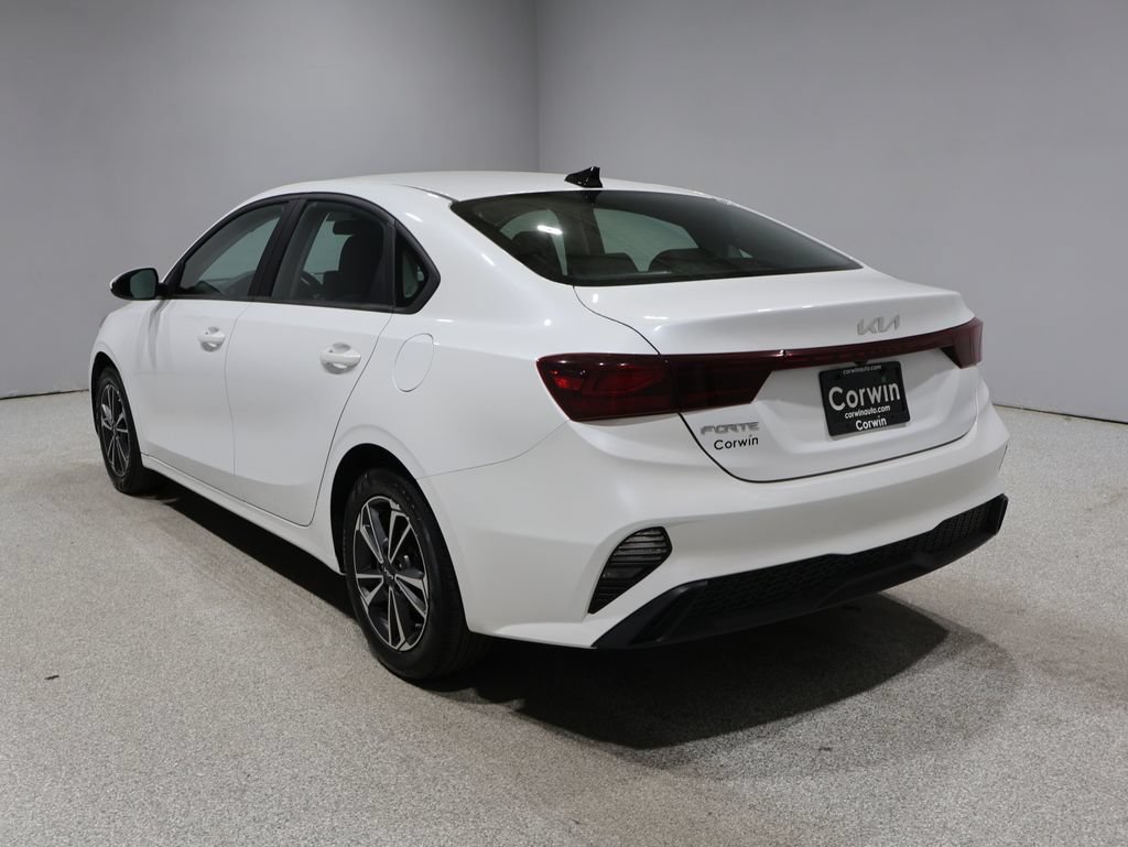 Used 2024 Kia Forte LXS FWD image 5