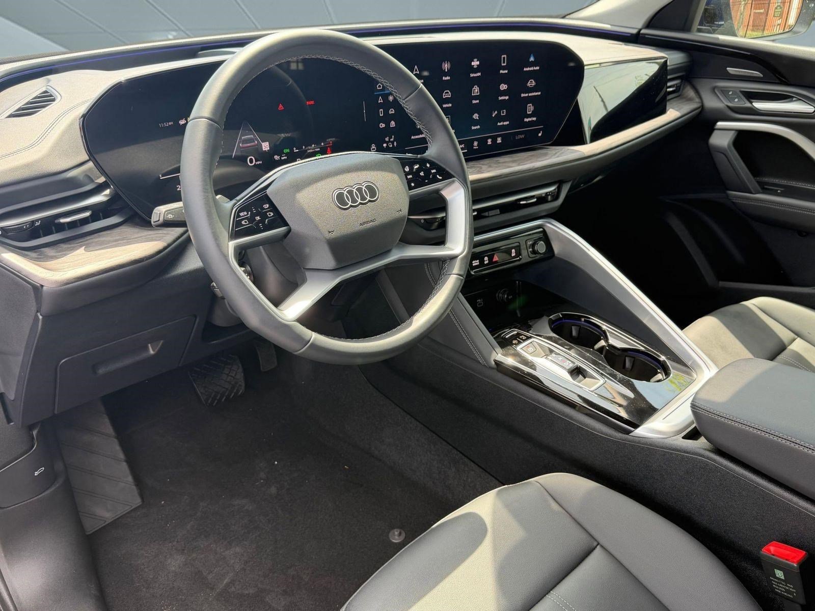 Used 2025 Audi Q5 Premium Plus w/ Premium Plus image 4