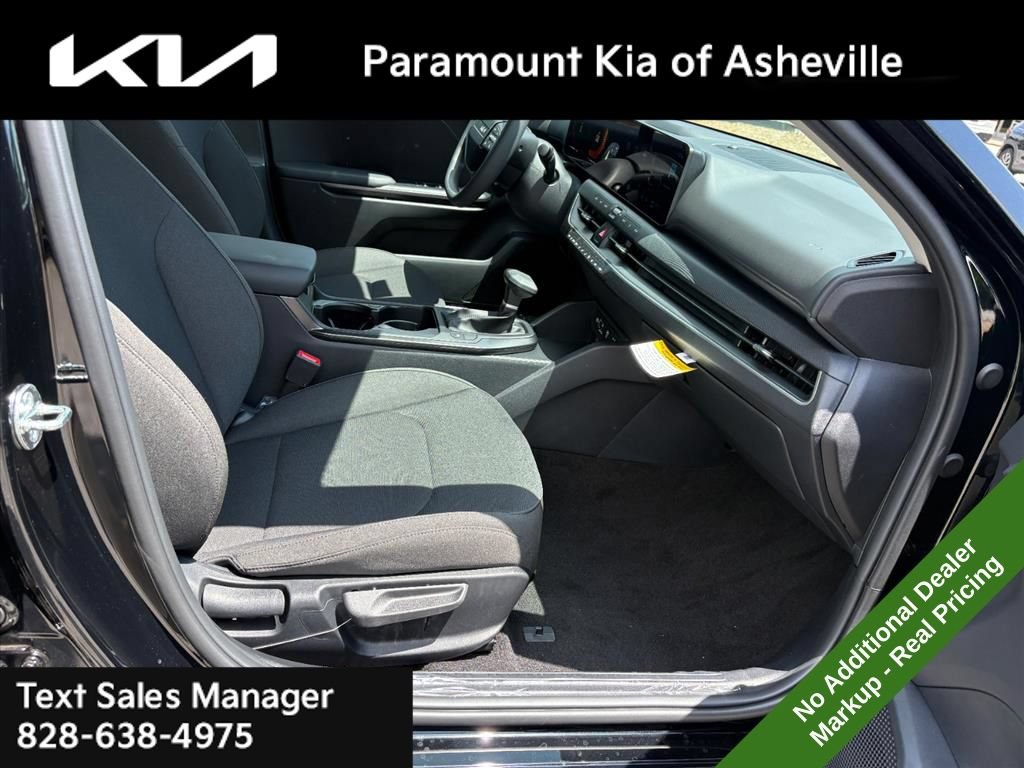 New 2026 Kia K4 FWD image 16