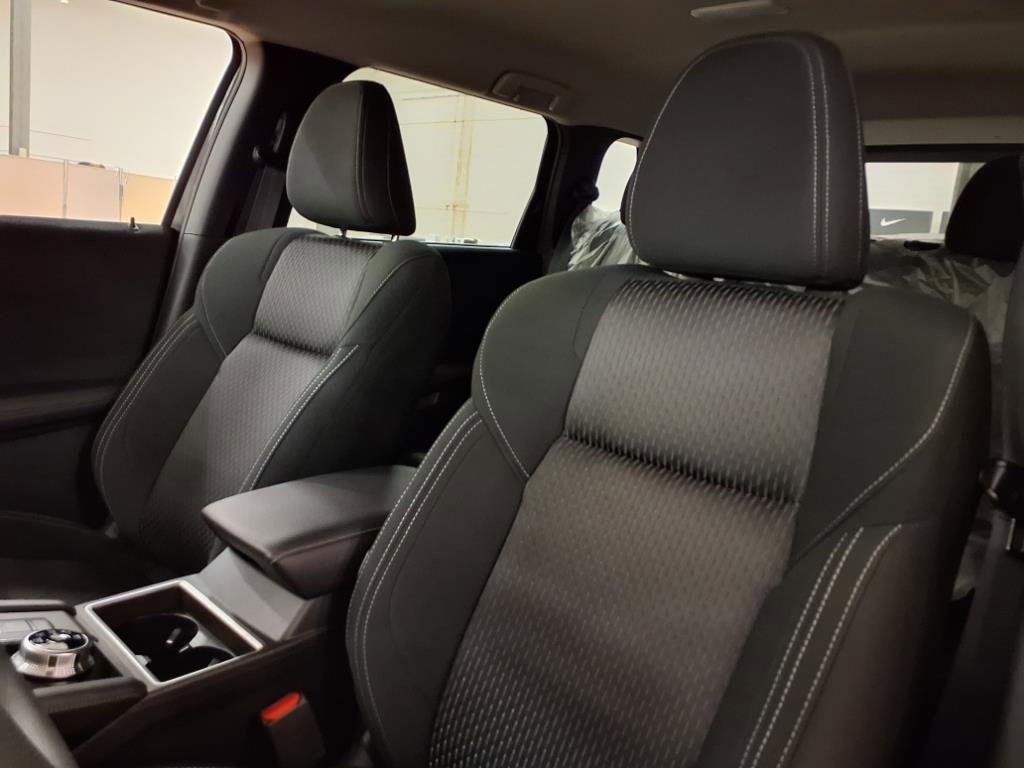 New 2025 Mitsubishi Outlander ES image 6