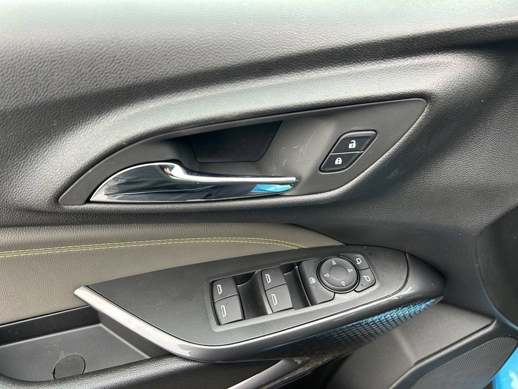 New 2026 Chevrolet Trax ACTIV w/ Sunroof Package FWD image 23
