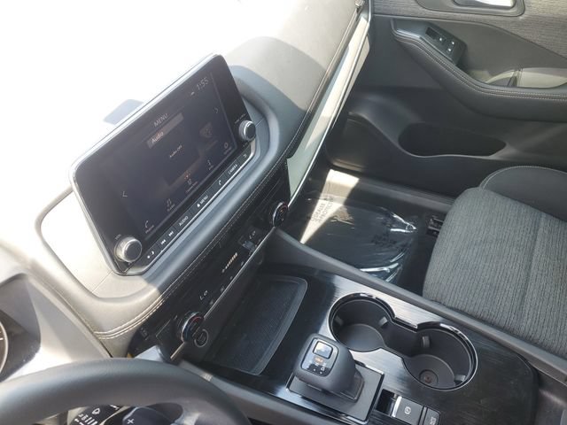 Used 2021 Nissan Rogue SV FWD image 19