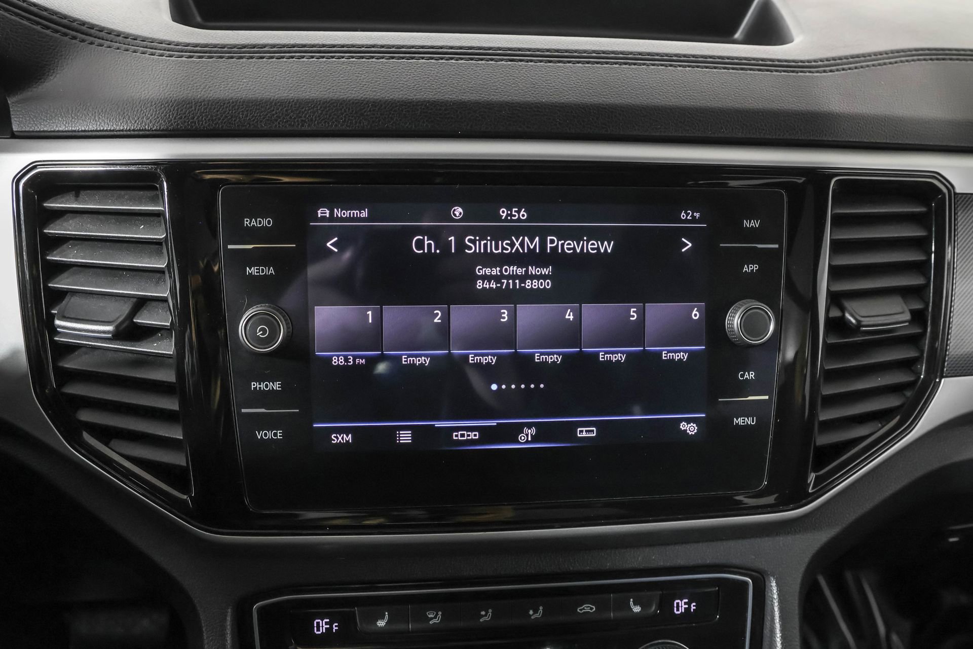 Used 2022 Volkswagen Atlas Cross Sport SEL image 33