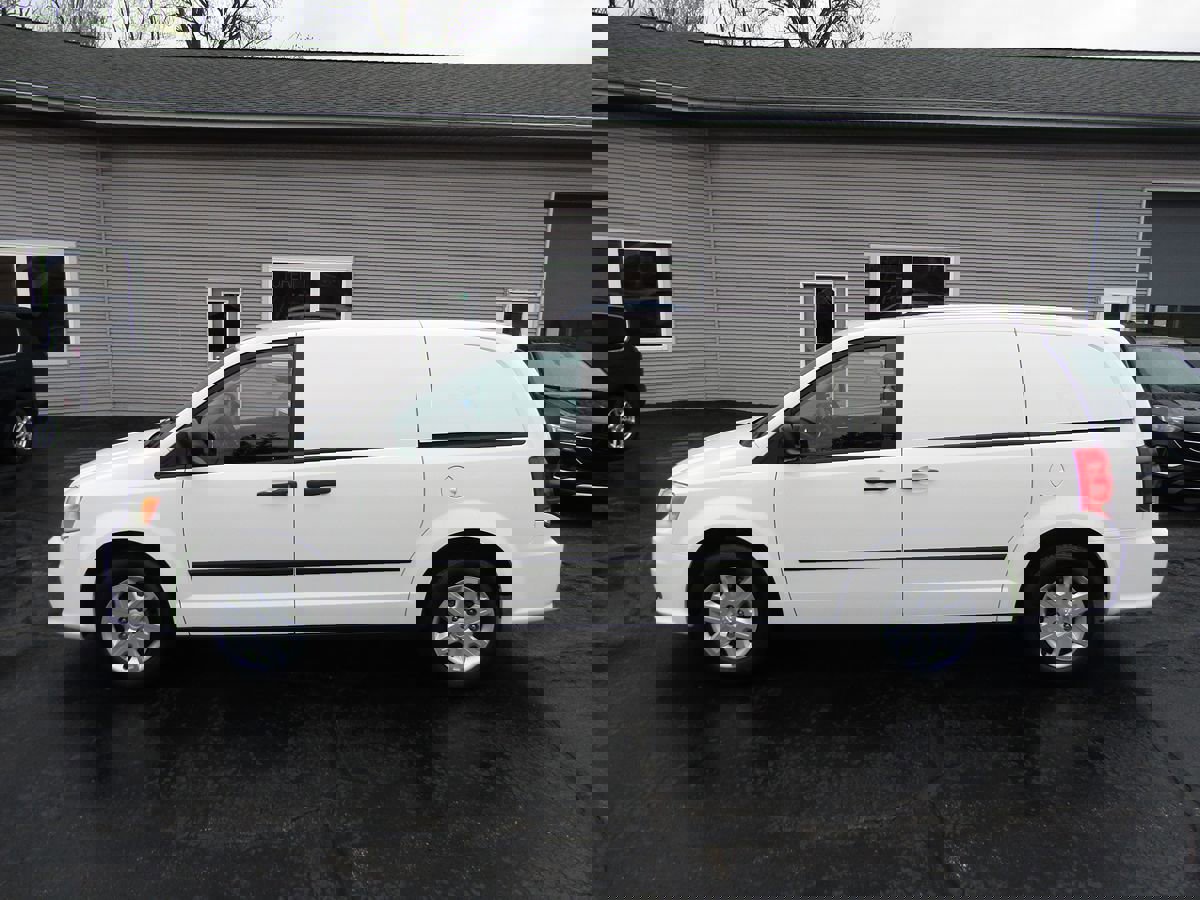 Used 2013 RAM C/V Tradesman FWD image 2