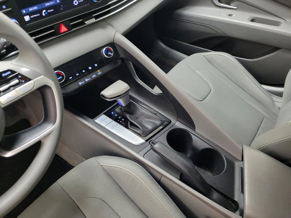 Used 2023 Hyundai Elantra SEL w/ Cargo Package image 26