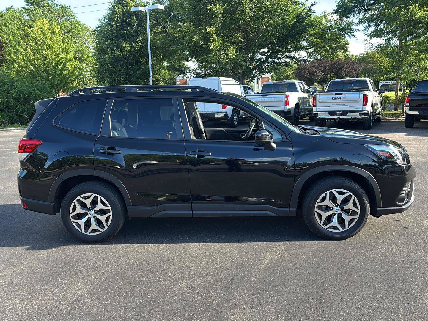 Used 2024 Subaru Forester Premium AWD/4WD image 9