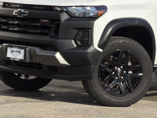 Certified 2023 Chevrolet Colorado Trail Boss w/ Technology Package AWD/4WD image 11