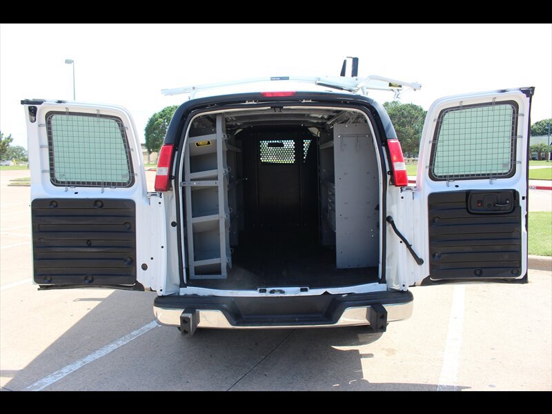 Used 2021 Chevrolet Express 2500 w/ Driver Convenience Package RWD image 9