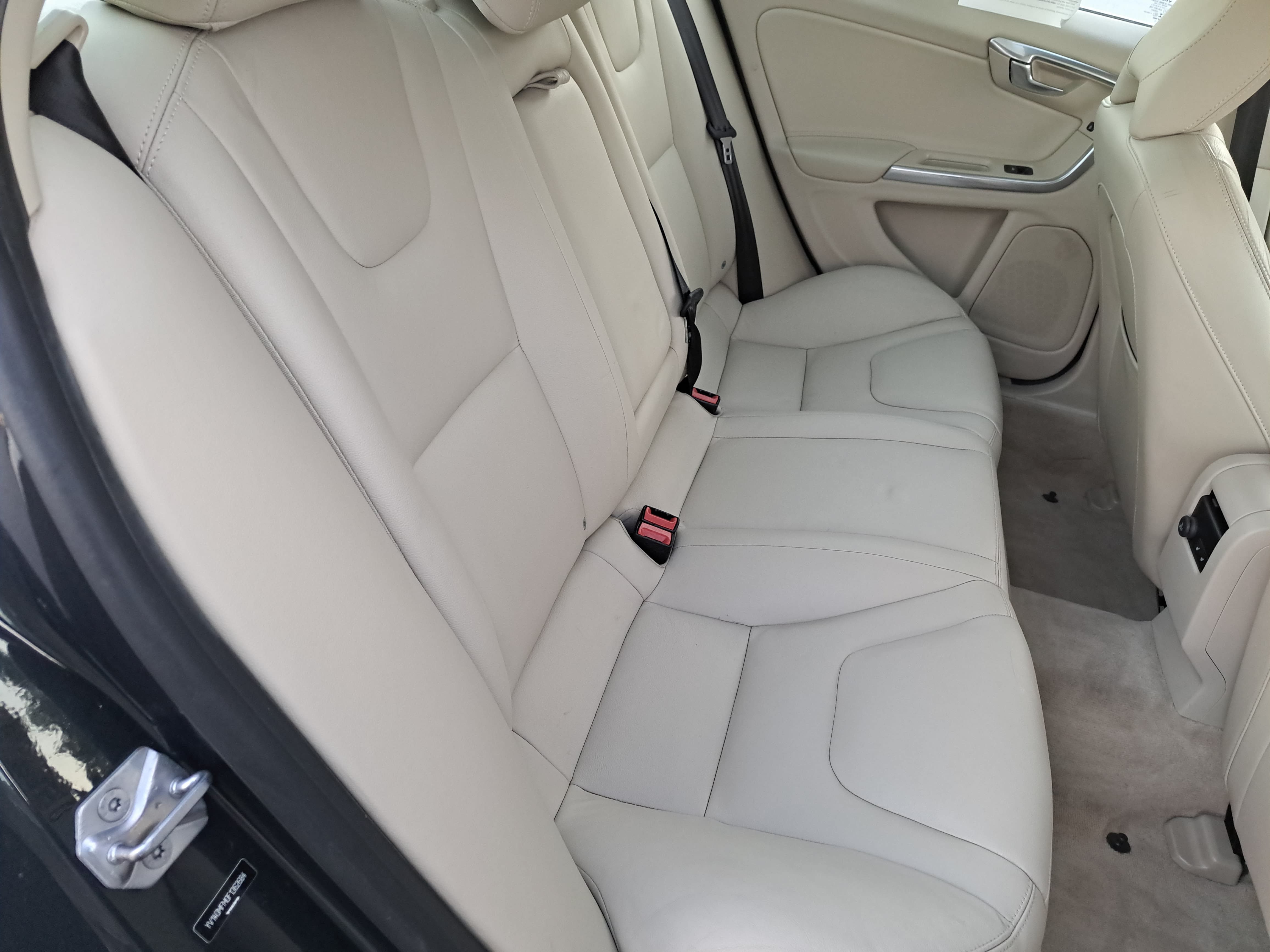Used 2015 Volvo S60 T5 Platinum FWD image 12