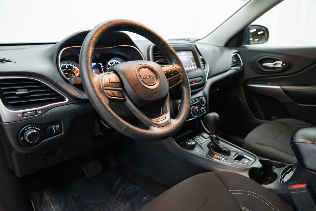 Used 2020 Jeep Cherokee Latitude image 24