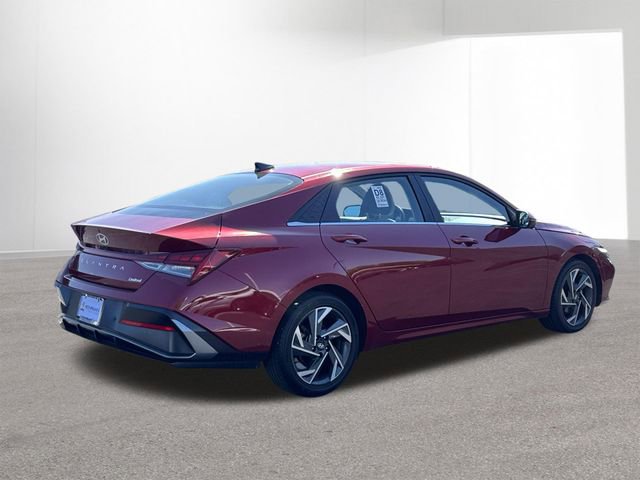 Used 2024 Hyundai Elantra Limited FWD image 13