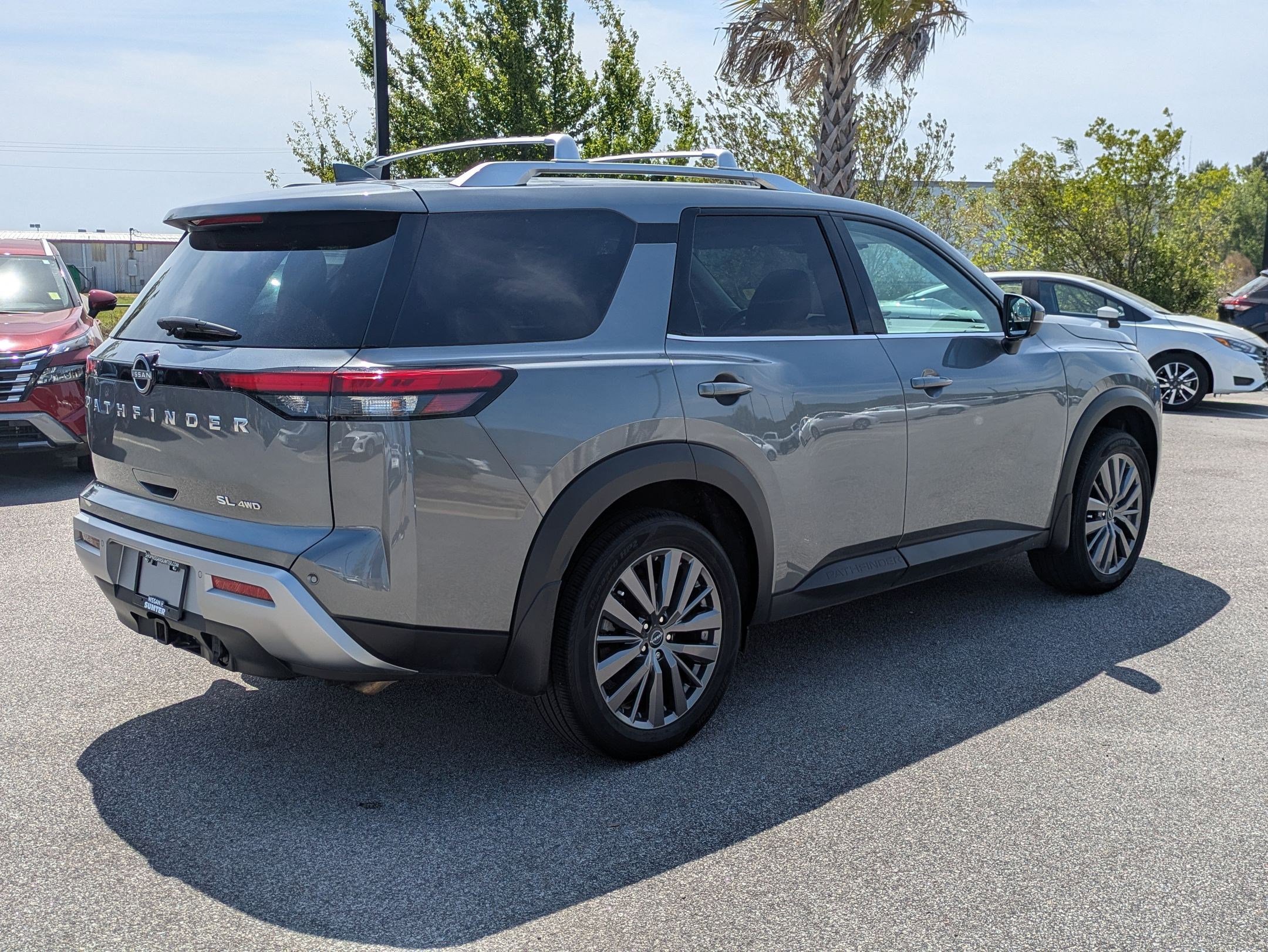 Used 2023 Nissan Pathfinder SL w/ SL Premium Package AWD/4WD image 4