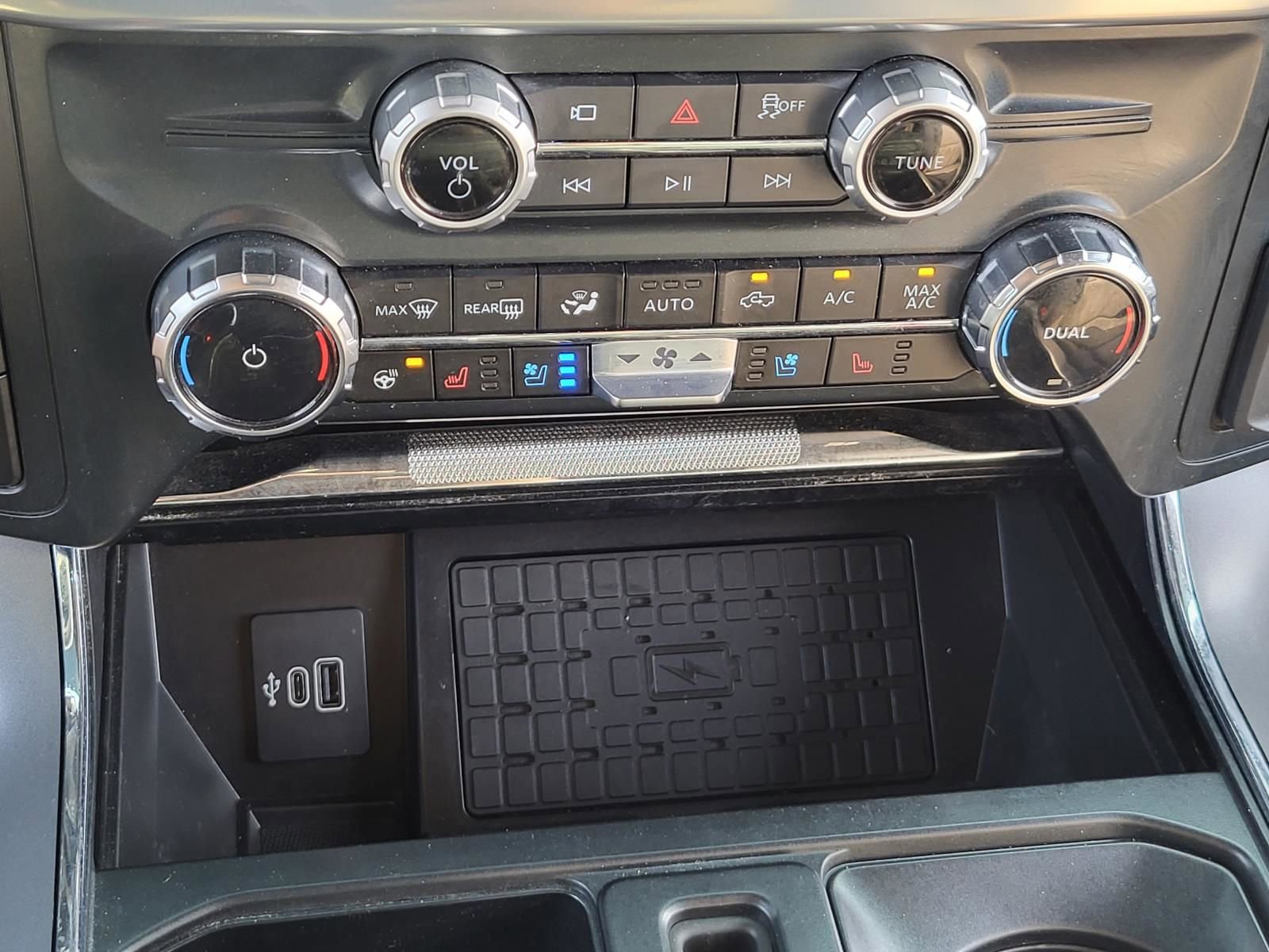 Used 2025 Ford F150 Lariat w/ Equipment Group 501A Mid image 28