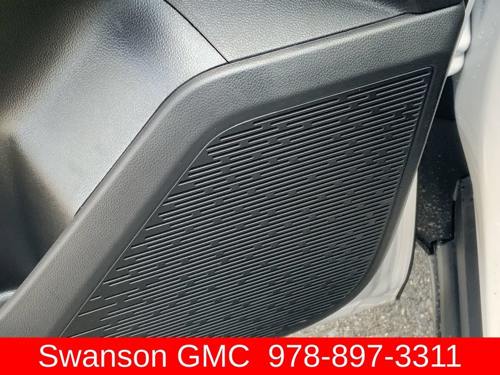 New 2027 GMC Terrain Elevation w/ LPO, Floor Liner Package AWD/4WD image 23