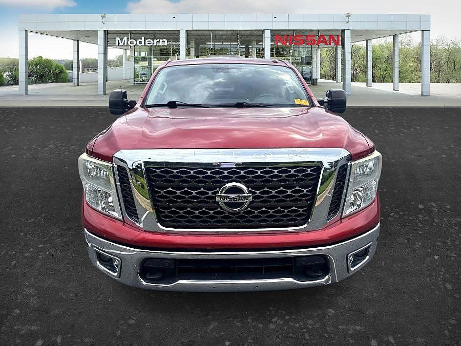 Used 2017 Nissan Titan SV RWD image 8
