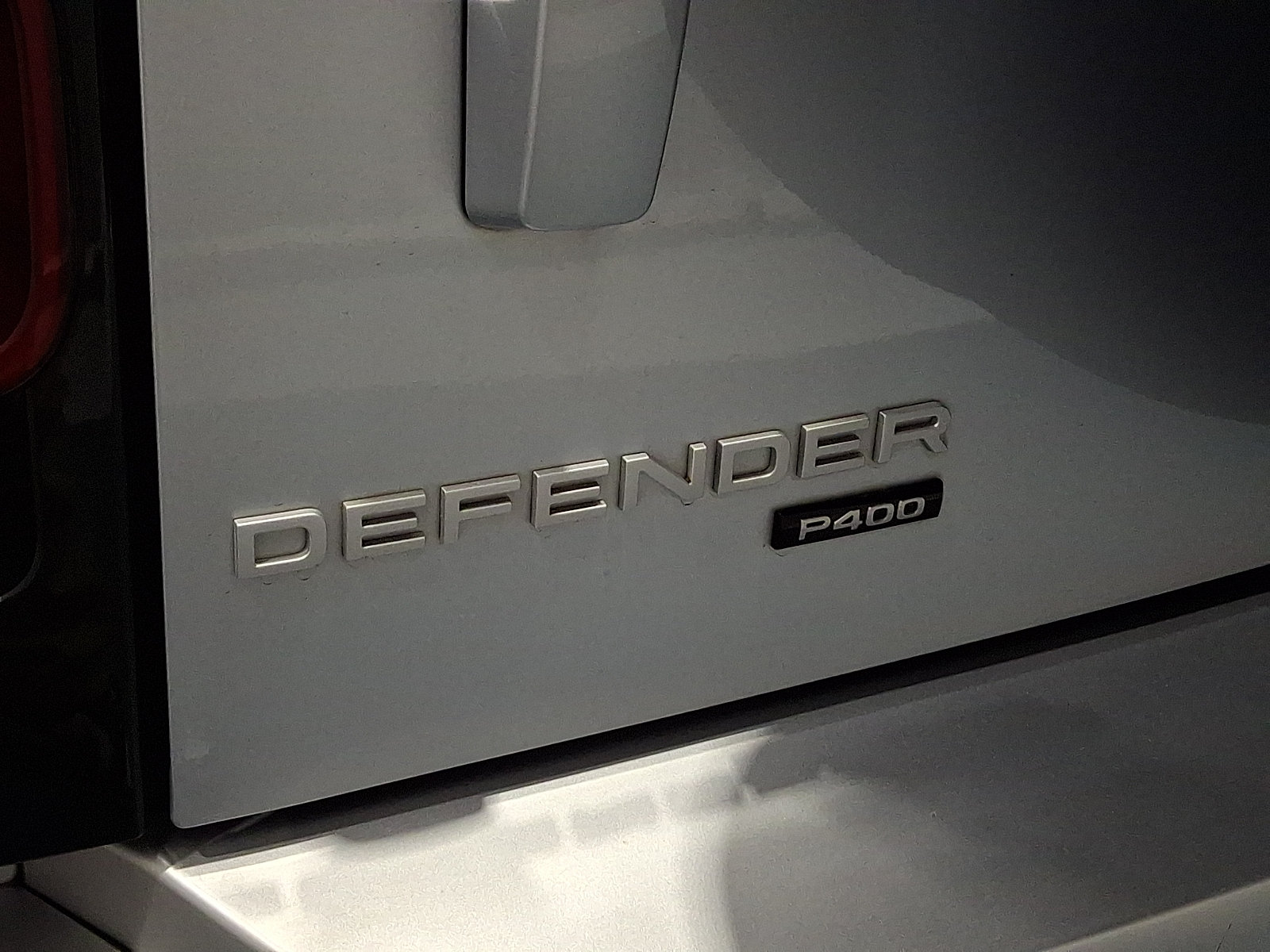 Certified 2023 Land Rover Defender 110 SE AWD/4WD image 29