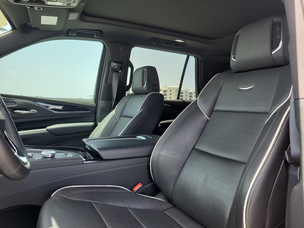 Used 2024 Cadillac Escalade Sport AWD/4WD image 23