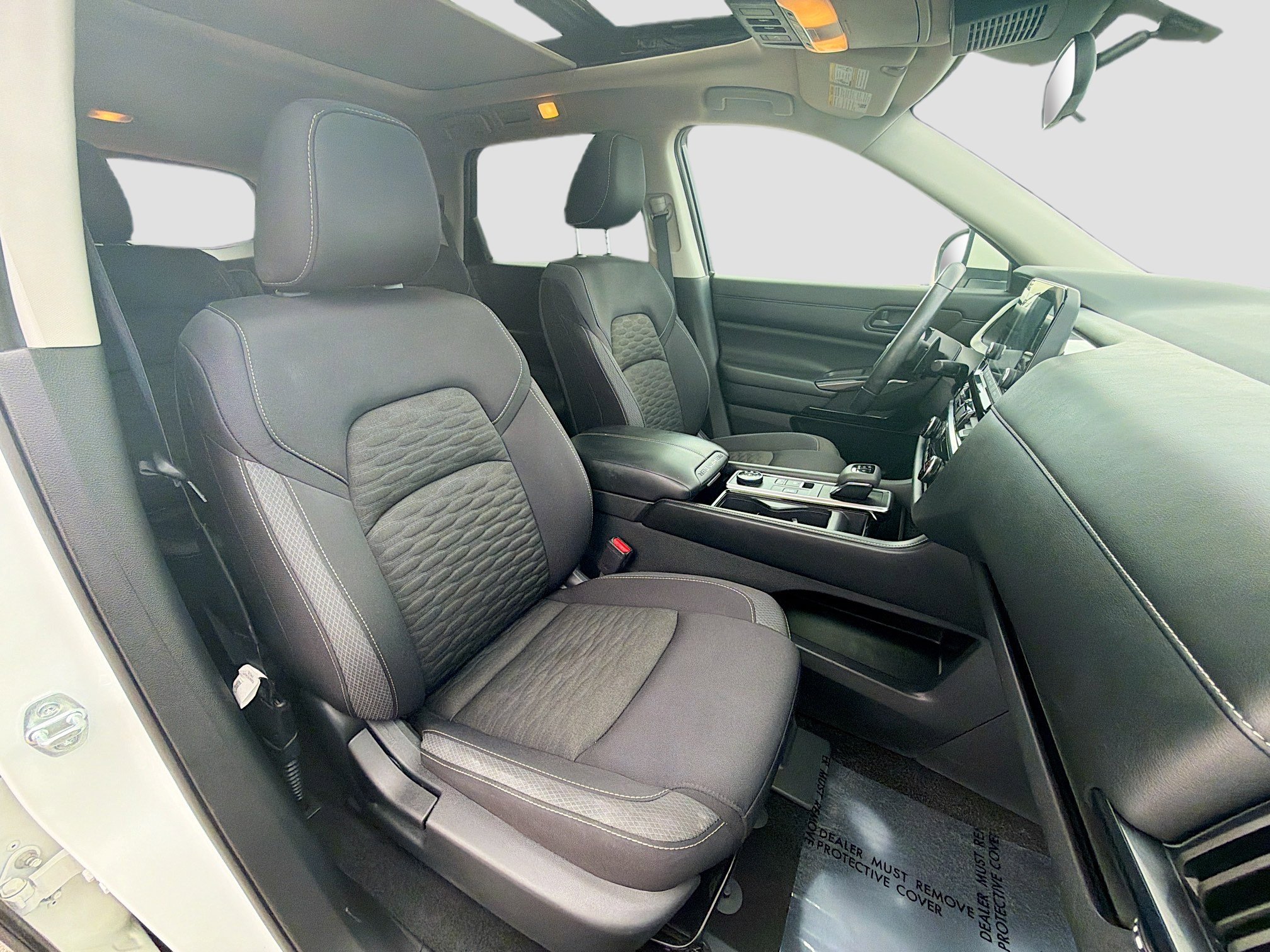 Used 2023 Nissan Pathfinder SV w/ SV Premium Package AWD/4WD image 34