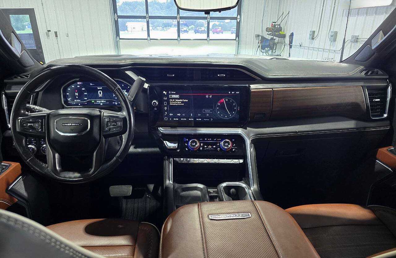 Used 2024 GMC Sierra 2500 Denali Ultimate AWD/4WD image 12