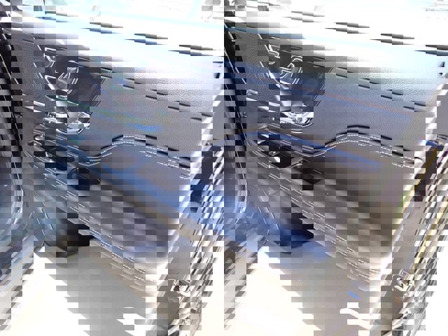 New 2026 Lincoln Corsair Premiere image 13