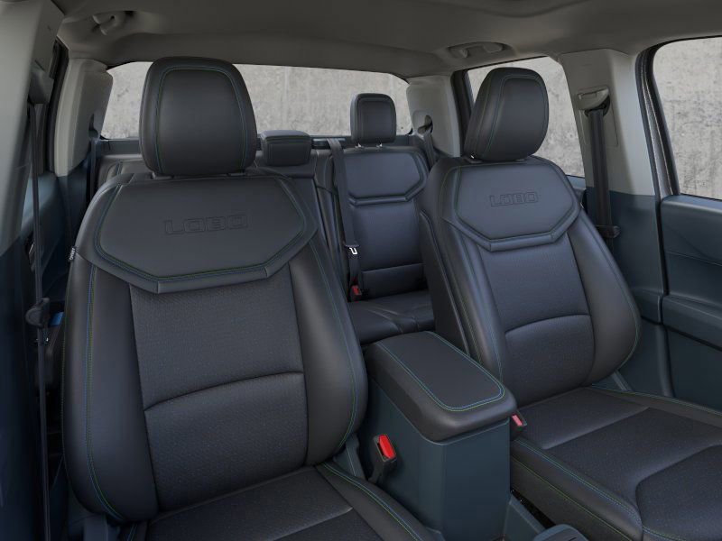 Used 2025 Ford Maverick Lobo image 10