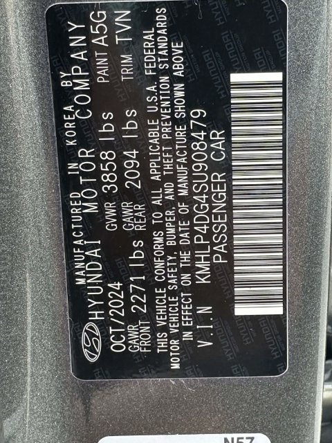 Used 2025 Hyundai Elantra Limited FWD image 42
