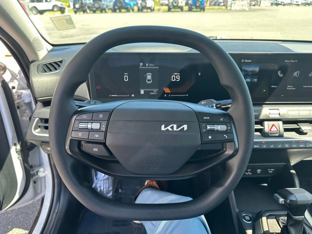 Used 2025 Kia K4 FWD image 12