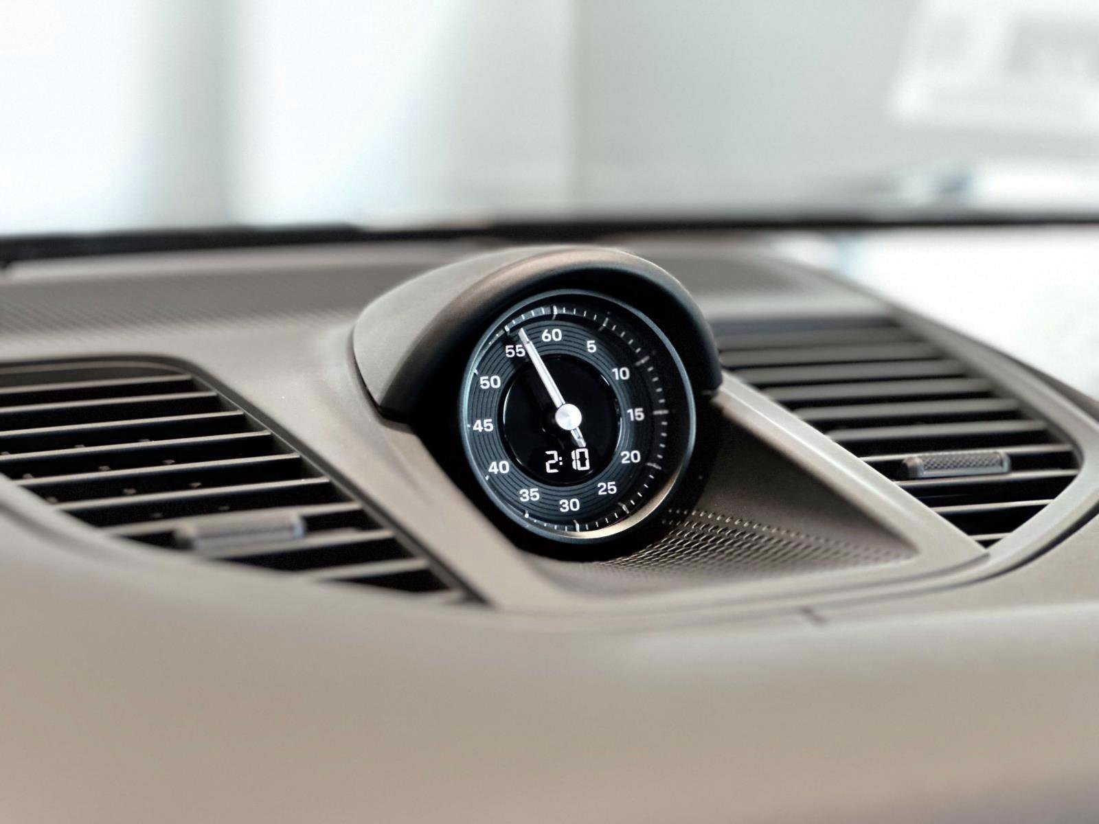 New 2025 Porsche Panamera 4 image 22