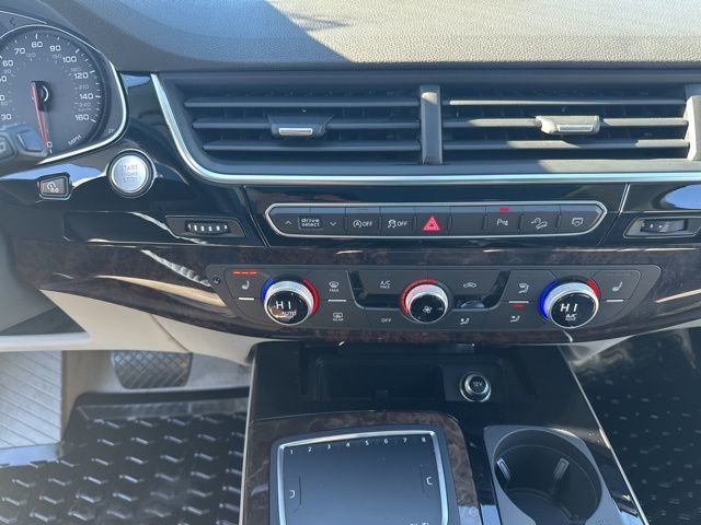 Used 2018 Audi Q7 3.0T Premium Plus image 16