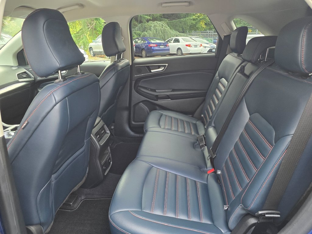 Used 2023 Ford Edge SEL w/ Sport Appearance Package AWD/4WD image 10
