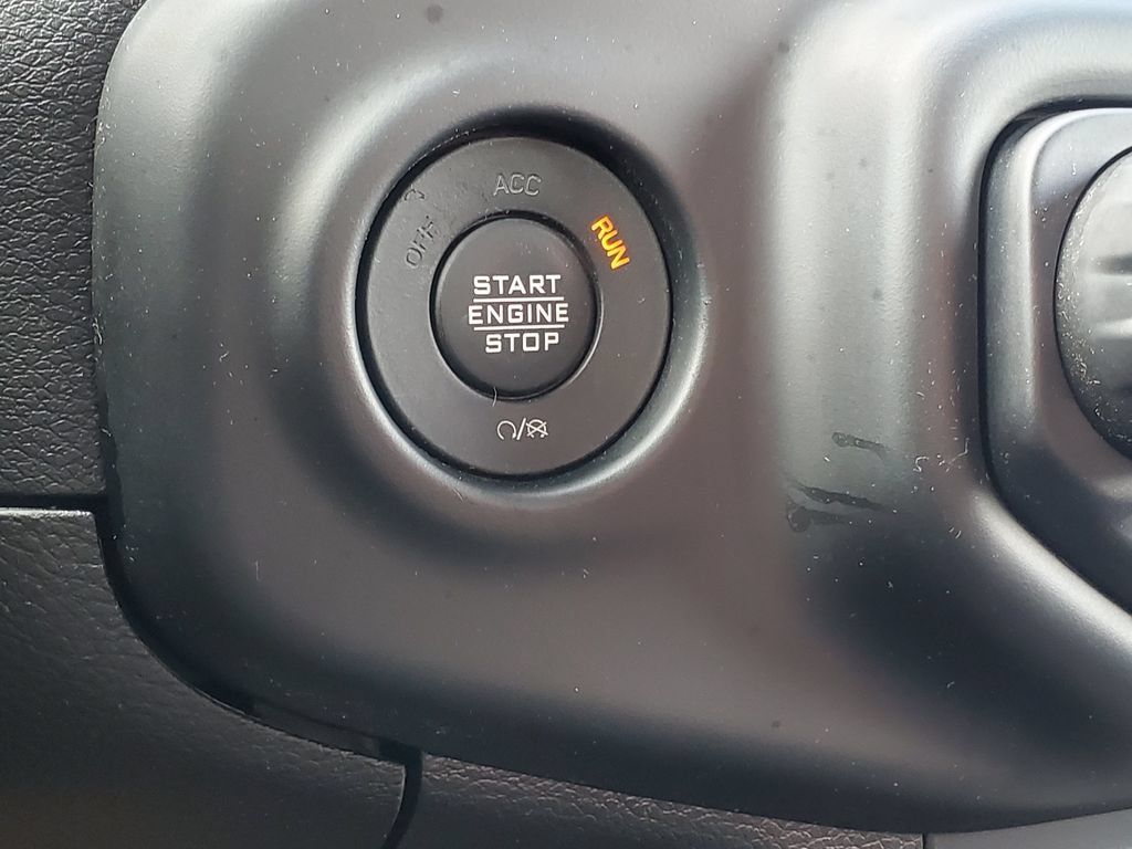 Used 2023 Jeep Wrangler Sport AWD/4WD image 14