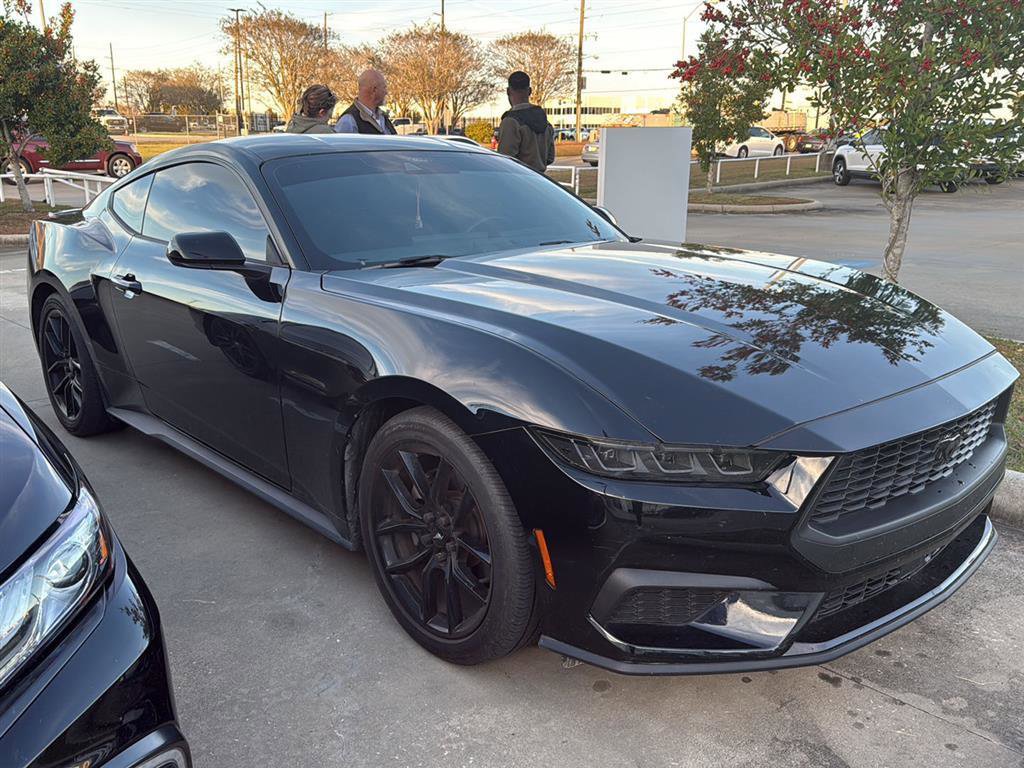 Used 2024 Ford Mustang Coupe image 7