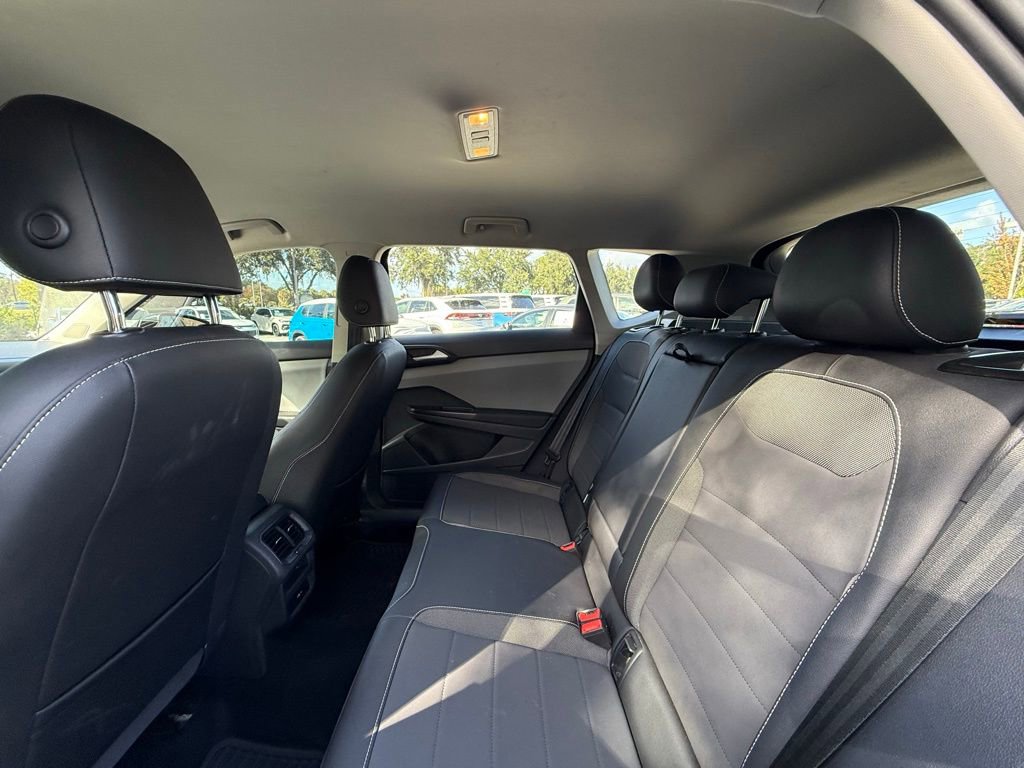 Used 2022 Volkswagen Taos SE image 13