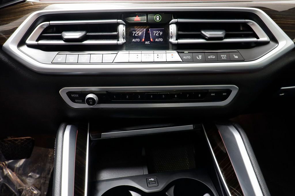 Used 2021 BMW X6 xDrive40i w/ Premium Package image 13
