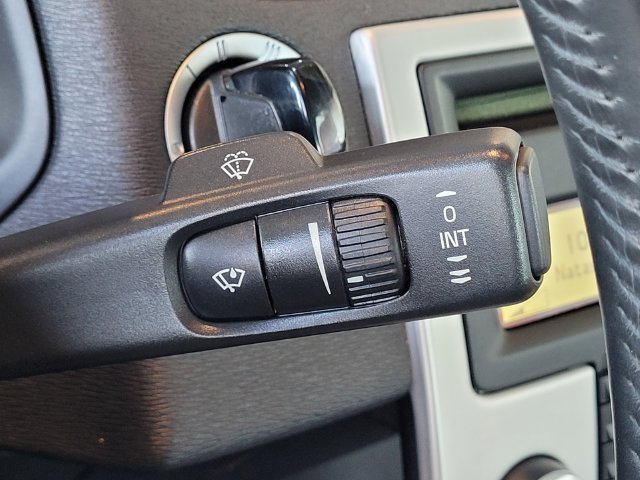 Used 2012 Volvo C70 T5 FWD image 12