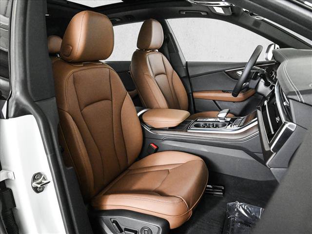 Certified 2025 Audi Q8 Premium Plus w/ Premium Plus Package AWD/4WD image 22