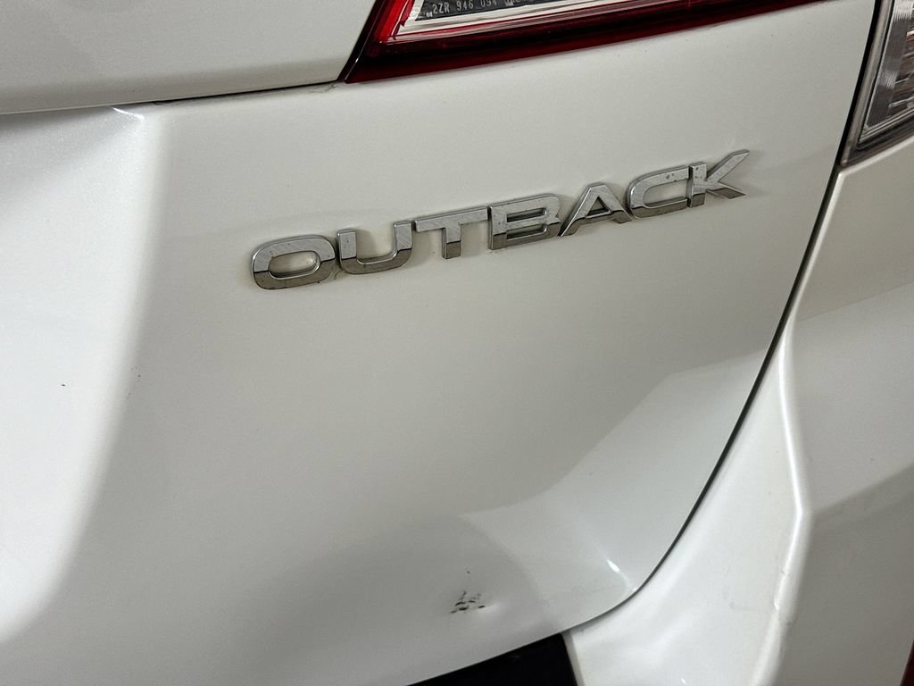 Used 2014 Subaru Outback 2.5i Limited w/ Moonroof Package AWD/4WD image 28