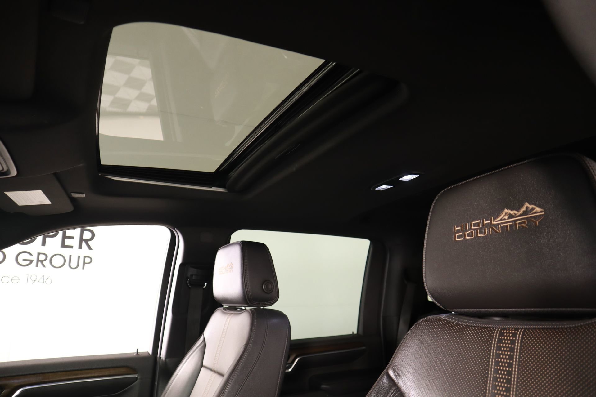 Used 2024 Chevrolet Silverado 2500 High Country w/ Technology Package image 15