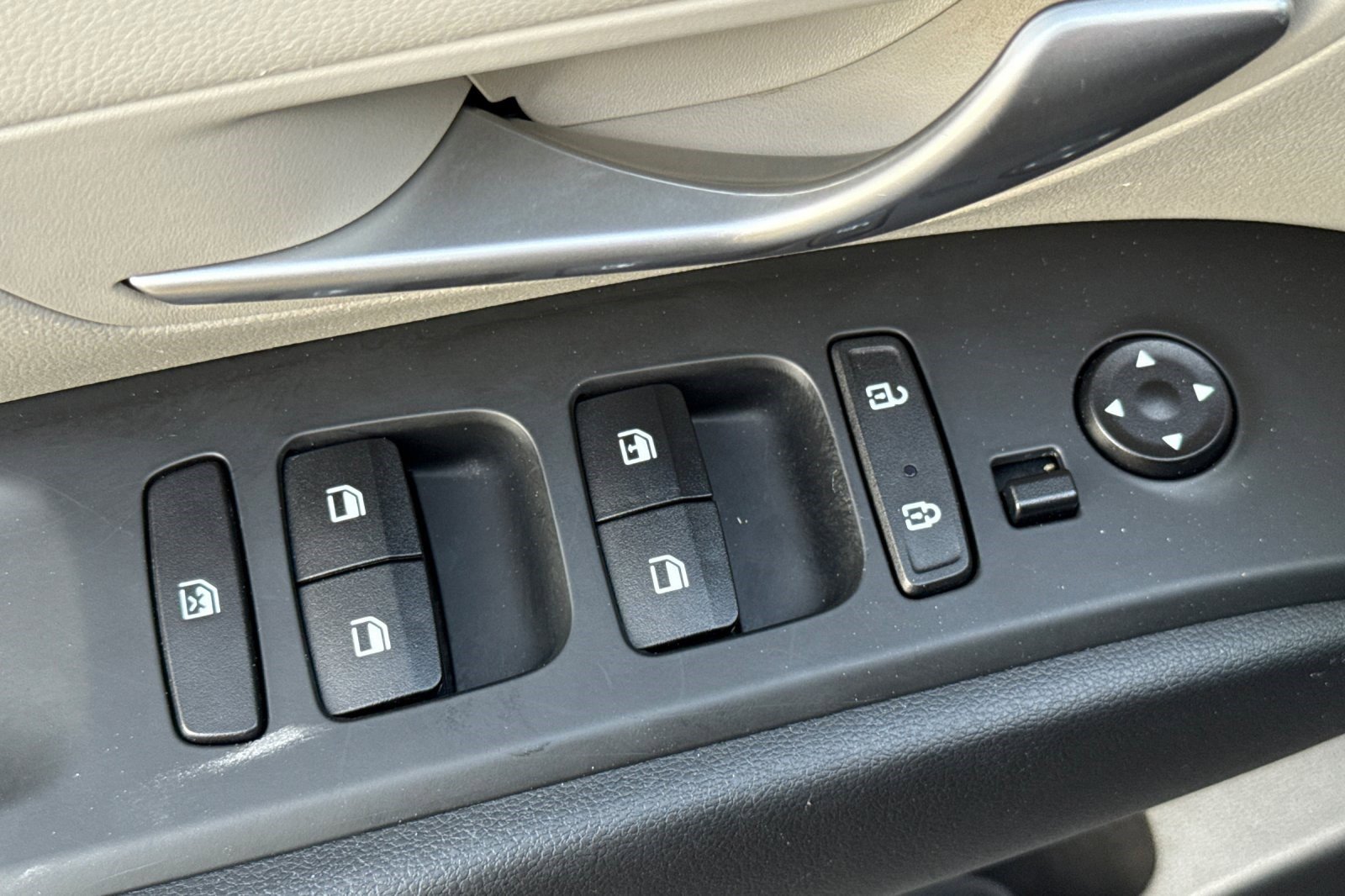 Used 2022 Hyundai Tucson SE image 13