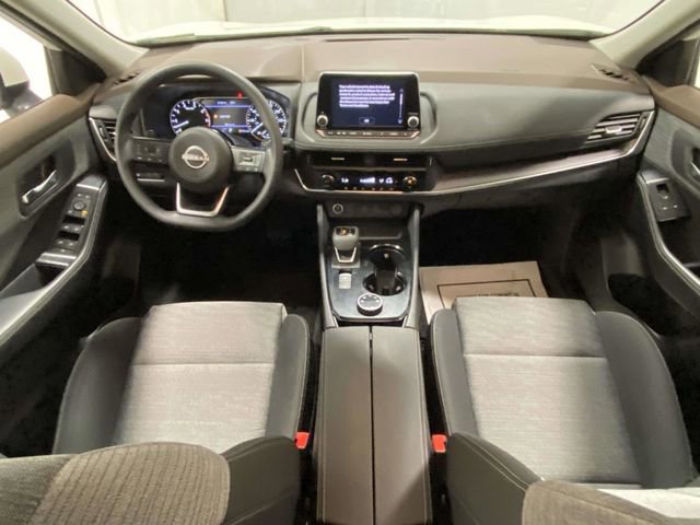 Used 2023 Nissan Rogue SV image 9