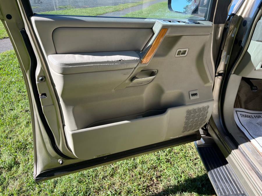 Used 2004 INFINITI QX56 4WD w/ Smart Vision Pkg image 29