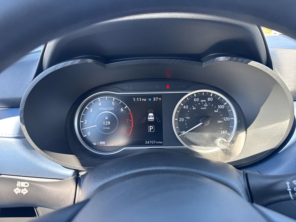 Used 2025 Nissan Versa SV FWD image 20