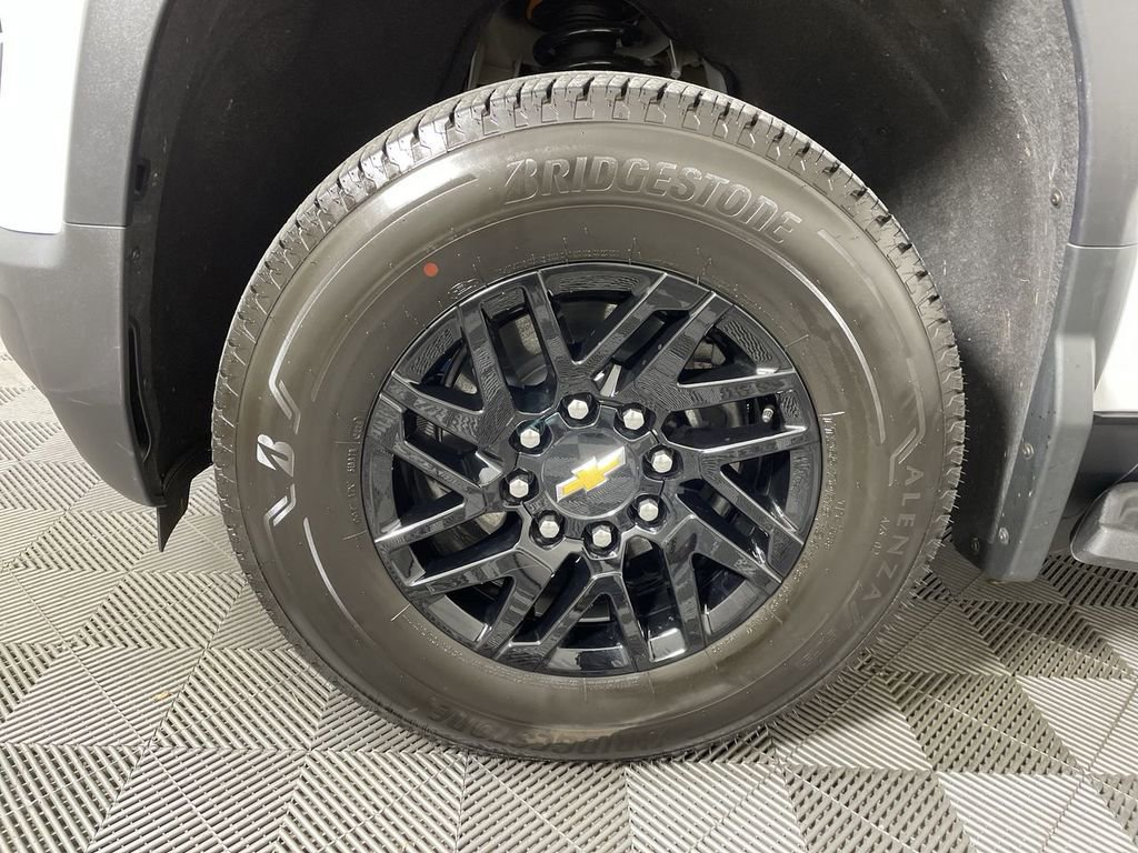 New 2025 Chevrolet Silverado EV LT image 35