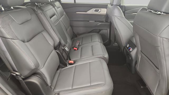 New 2025 Ford Explorer Active w/ Active Comfort Package image 23